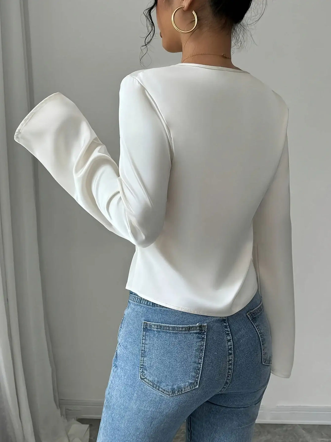 Weißes Langarmshirt mit V-Ausschnitt, Damenmode, IsabellBoutique030