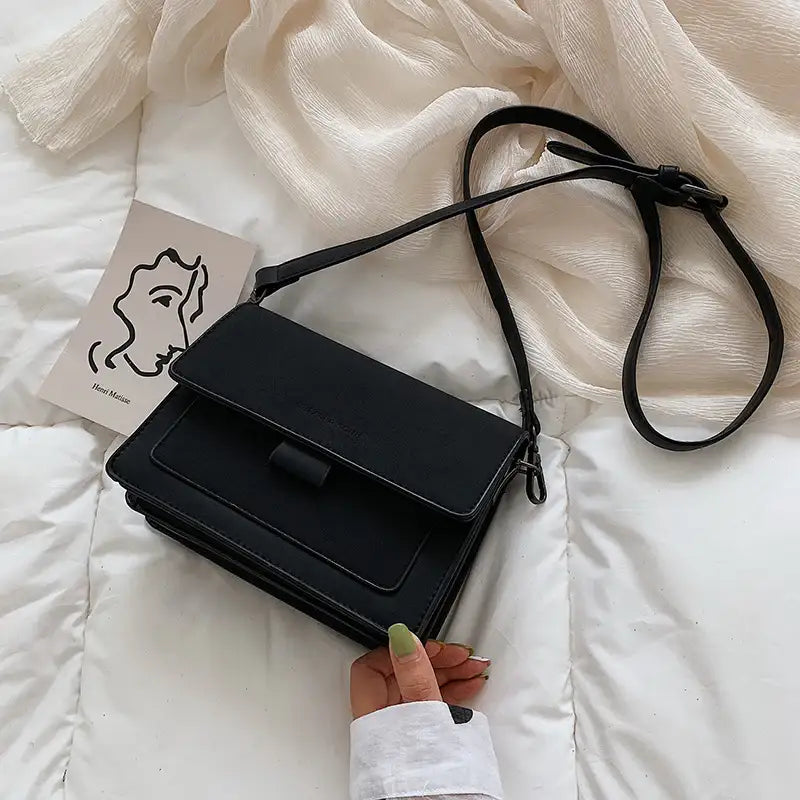 Kleine Umhängetasche im Kontrastfarben-Design (quadratisch) - Damenmode online kaufen | Isabell Boutique