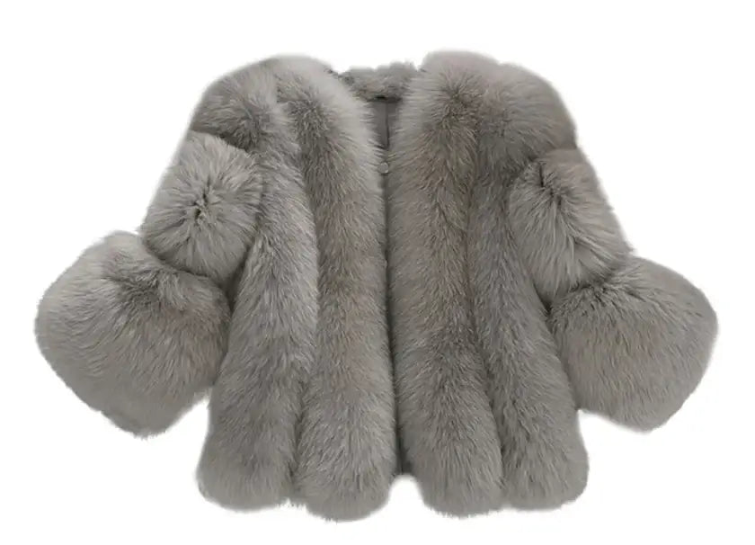 Grauer Pelzmantel mit weiten Ärmeln, Damenmode von IsabellBoutique030