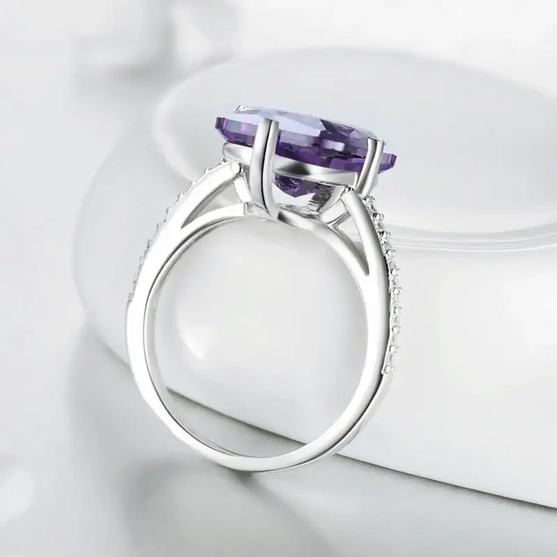 Luxuriöser Rechteckiger Zirkonring mit Edelsteinbesatz - Damenmode online kaufen | Isabell Boutique
