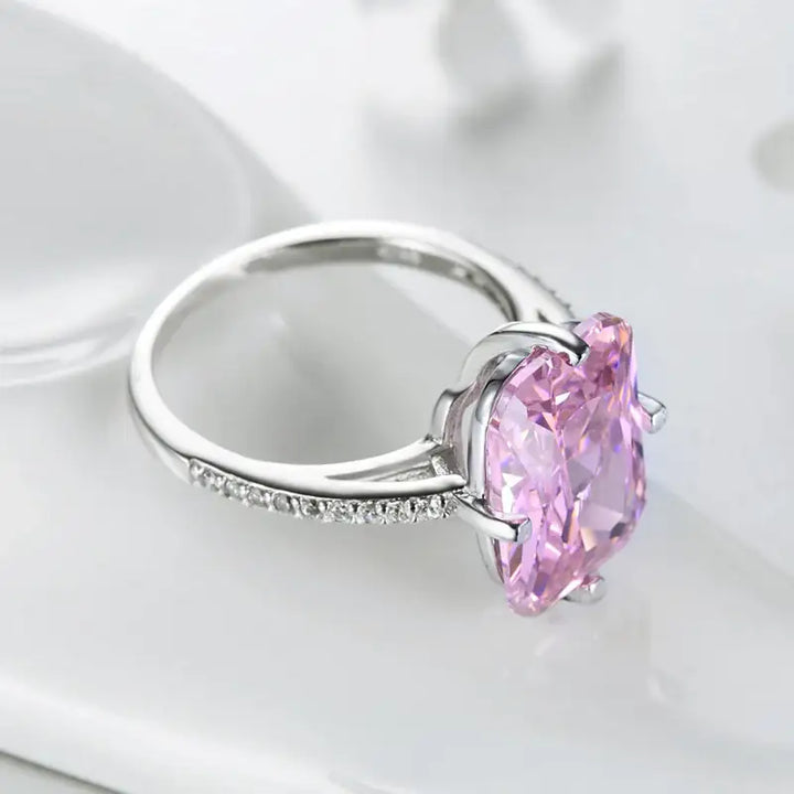 Luxuriöser Rechteckiger Zirkonring mit Edelsteinbesatz - Damenmode online kaufen | Isabell Boutique