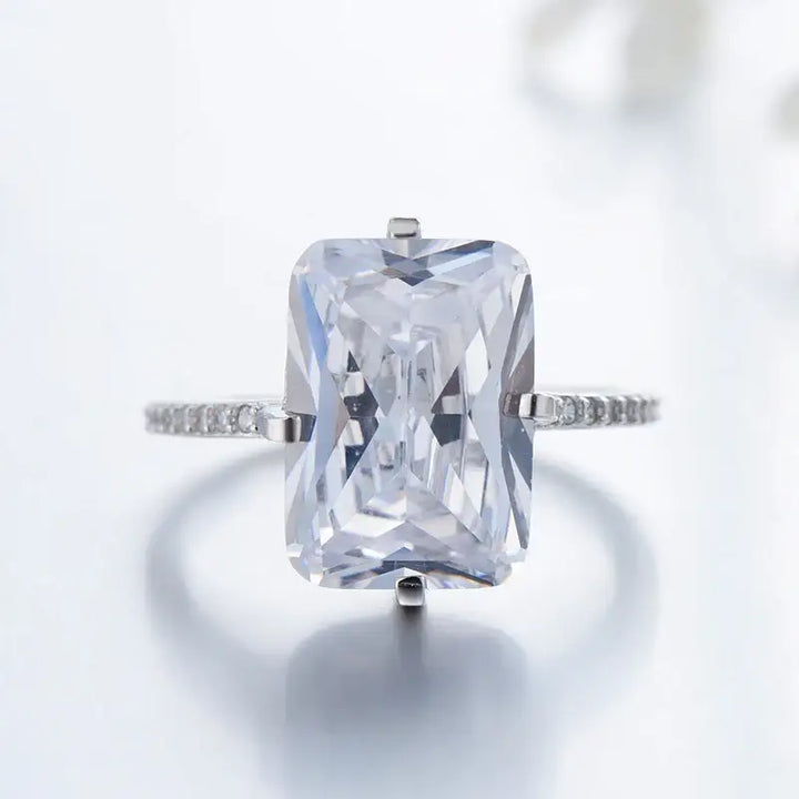 Luxuriöser Rechteckiger Zirkonring mit Edelsteinbesatz - Damenmode online kaufen | Isabell Boutique