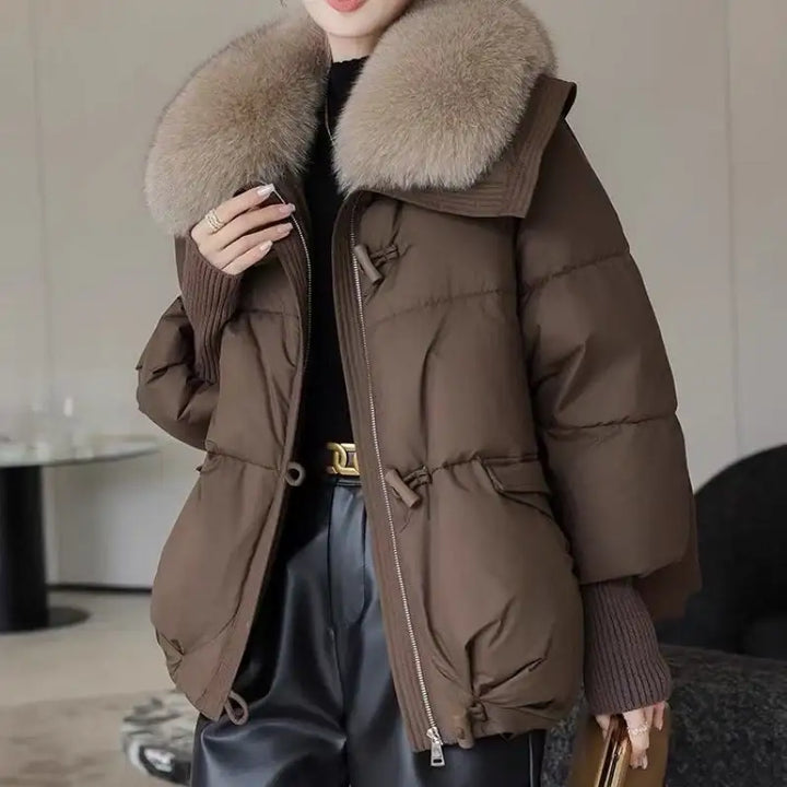 Braune Daunenjacke mit Pelzkragen, Wintermode, Damenjacke, IsabellBoutique030