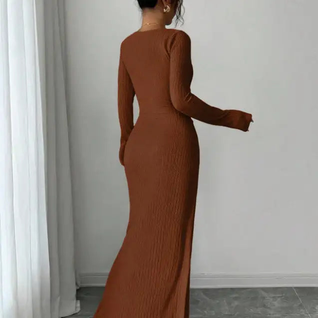 Dunkelbraunes Bodycon-Maxikleid mit langen Ärmeln, elegantes Design, IsabellBoutique030