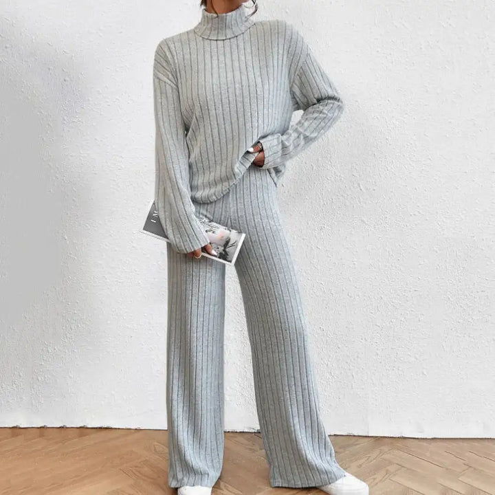 Grauer Strickanzug Damen mit Rollkragen, weite Hose, Herbstmode bei IsabellBoutique030