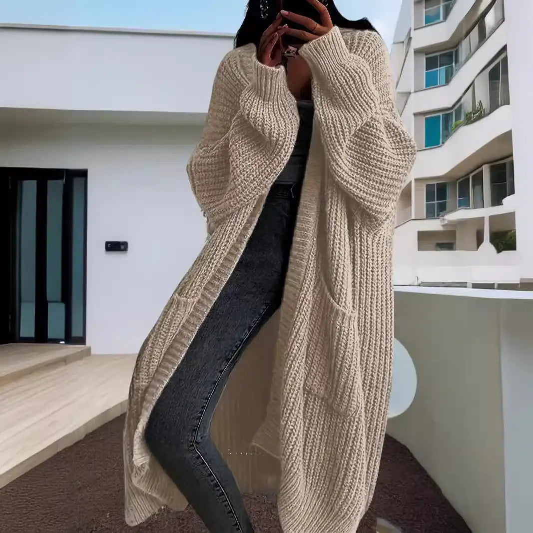 Langer Damen-Strickcardigan für Herbst und Winter – locker geschnitten, vielseitig kombinierbar, mit langen Ärmeln - Damenmode online kaufen | Isabell Boutique
