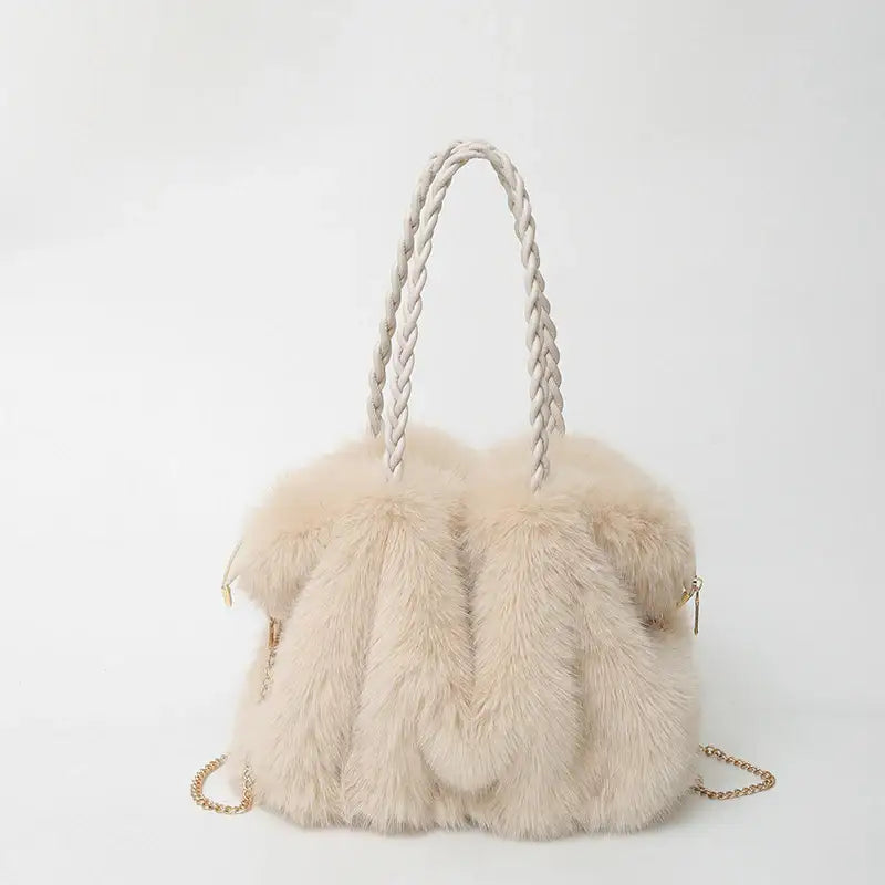 Neue Hochwertige Plüsch Schultertasche mit Faltenoptik in Kunst-Fuchsfell Design - Damenmode online kaufen | Isabell Boutique