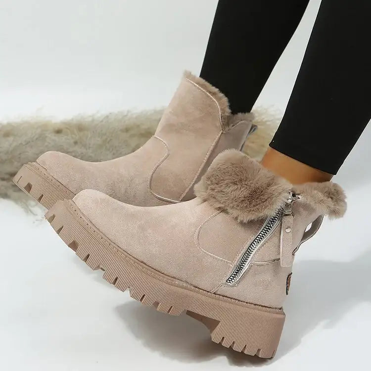 Damen-Schneestiefel – warme Winterstiefel mit faltbarem Plüschschaft, kurzer Schaft, einfarbig, runde Spitze, Plateau-Sohle - Damenmode online kaufen | Isabell Boutique