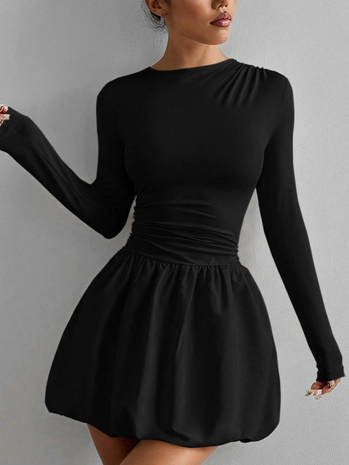 Schwarzes Langarm-Kleid mit Raffung und A-Linie, elegant und figurbetont, IsabellBoutique030