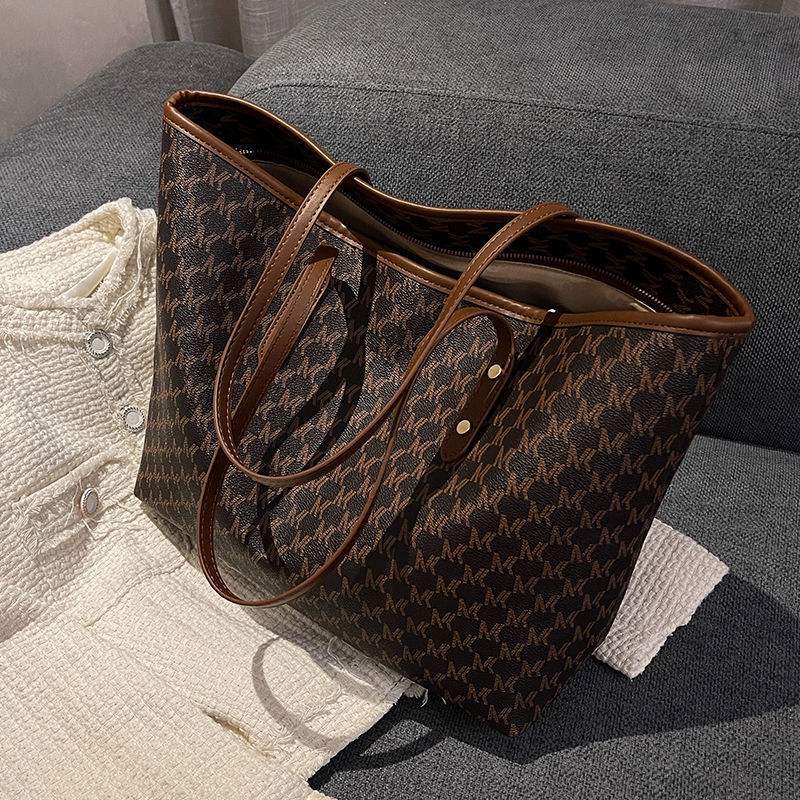 Damen Schultertasche mit Großem Fassungsvermögen – Vielseitige Pendler Tote Bag - Damenmode online kaufen | Isabell Boutique
