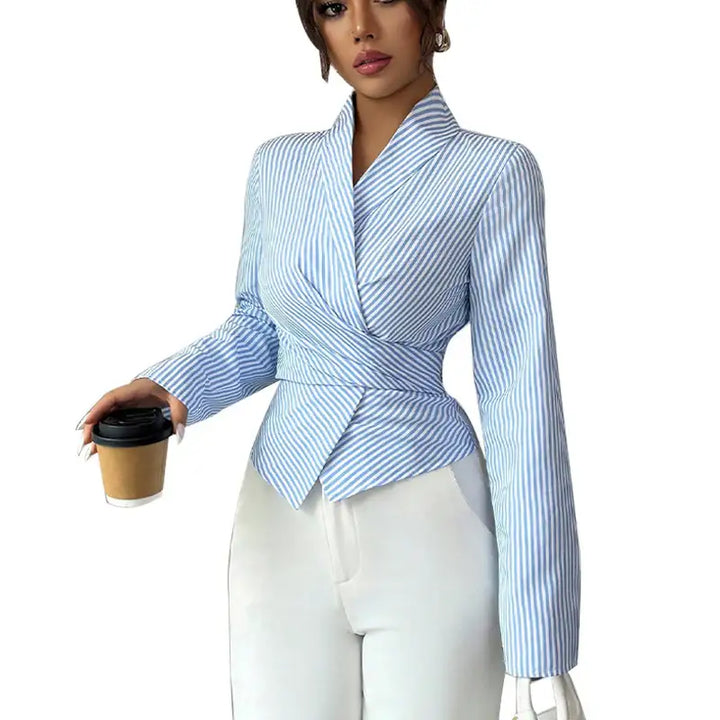 Elegante Damenbluse mit Streifen, langen Ärmeln und dekorativem Trägerdetail - Damenmode online kaufen | Isabell Boutique