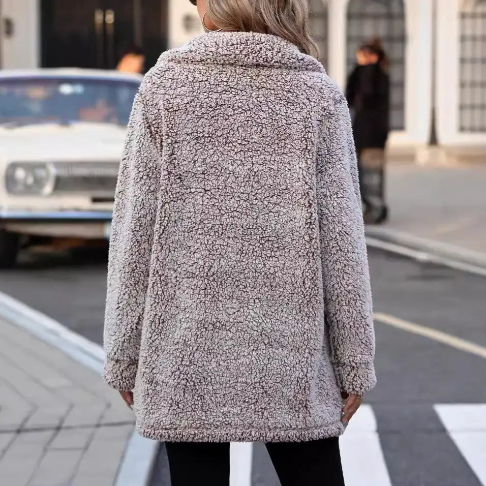 Grauer Teddyfell-Mantel, Damenmode, Streetstyle, IsabellBoutique030