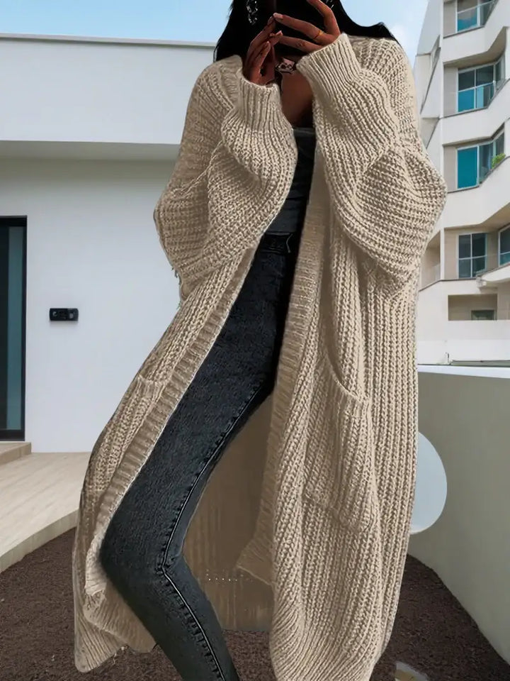 Langer Damen-Strickcardigan für Herbst und Winter – locker geschnitten, vielseitig kombinierbar, mit langen Ärmeln - Damenmode online kaufen | Isabell Boutique