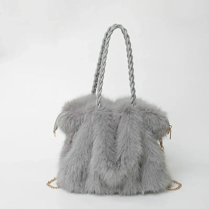 Neue Hochwertige Plüsch Schultertasche mit Faltenoptik in Kunst-Fuchsfell Design - Damenmode online kaufen | Isabell Boutique