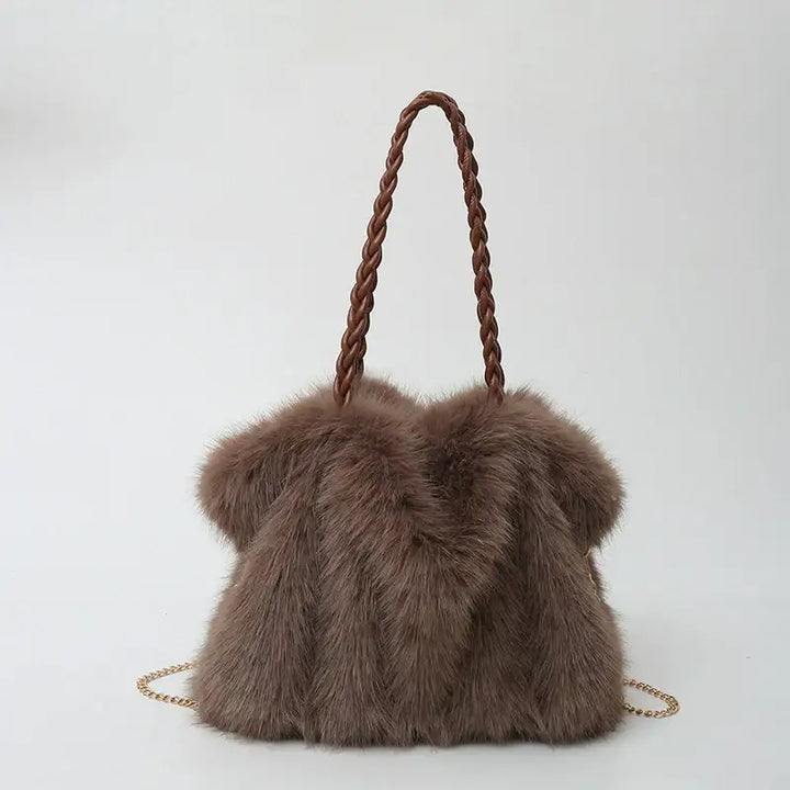 Neue Hochwertige Plüsch Schultertasche mit Faltenoptik in Kunst-Fuchsfell Design - Damenmode online kaufen | Isabell Boutique