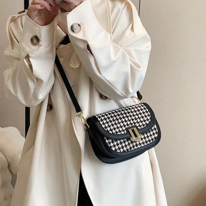 One Shoulder Bag Female Texture Cross-body Semi-round Saddle Bag - Damenmode online kaufen | Isabell Boutique