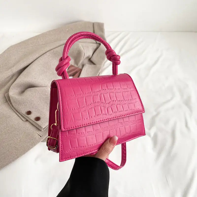 Pinke Handtasche mit Krokodilprägung, elegante Damenmode, IsabellBoutique030