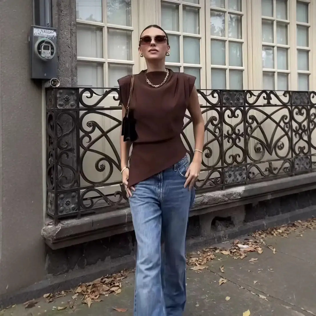 Braunes Oberteil mit Jeans, Streetstyle Look. IsabellBoutique030