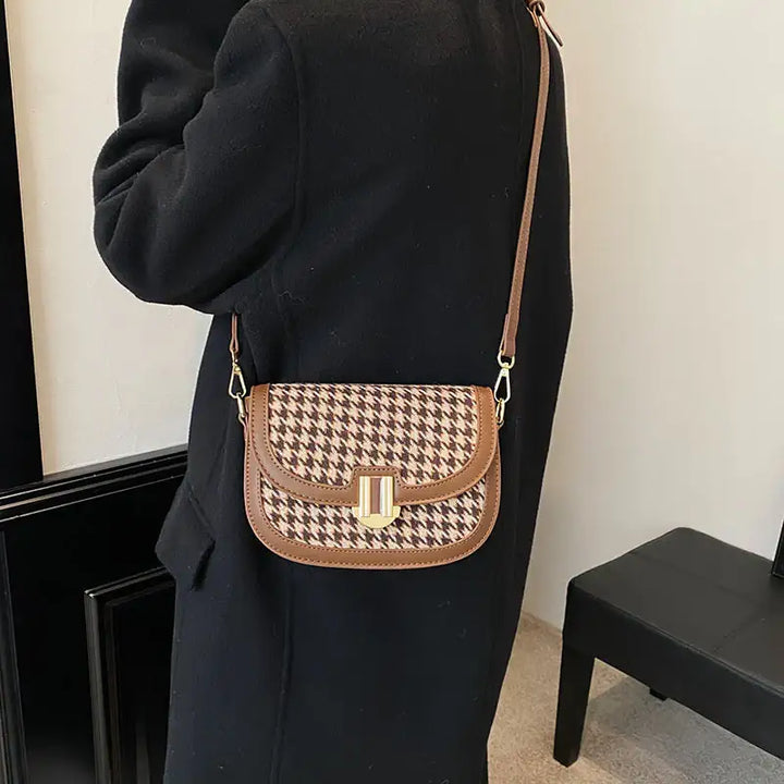 One Shoulder Bag Female Texture Cross-body Semi-round Saddle Bag - Damenmode online kaufen | Isabell Boutique