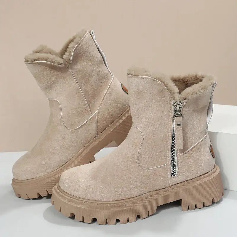 Damen-Schneestiefel – warme Winterstiefel mit faltbarem Plüschschaft, kurzer Schaft, einfarbig, runde Spitze, Plateau-Sohle - Damenmode online kaufen | Isabell Boutique