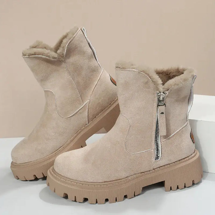 Damen-Schneestiefel – warme Winterstiefel mit faltbarem Plüschschaft, kurzer Schaft, einfarbig, runde Spitze, Plateau-Sohle - Damenmode online kaufen | Isabell Boutique