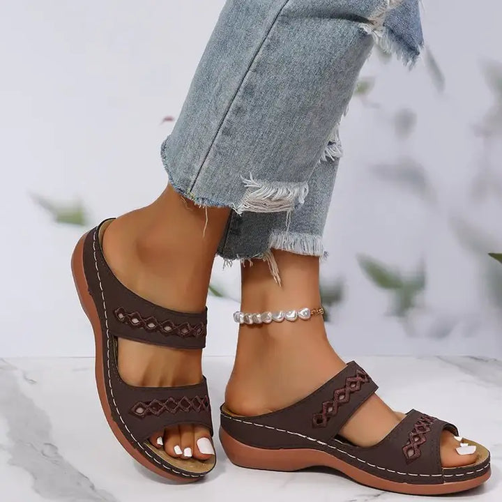 Neue Damen Plateau-Pantoletten mit Muffin-Sohle für den Frühling - Damenmode online kaufen | Isabell Boutique