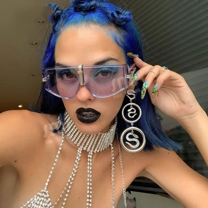Modische Sonnenbrille, blau, modisch, mit Statement-Ohrringen, IsabellBoutique030