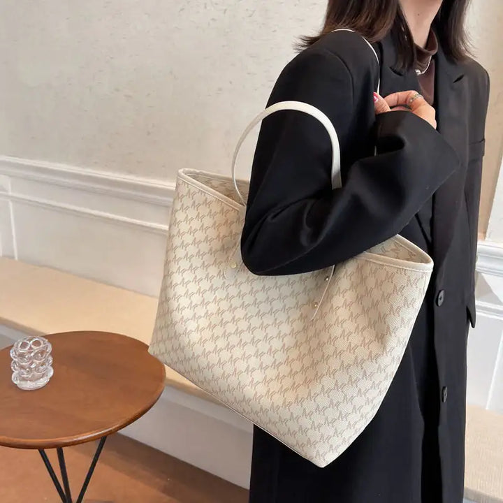 Damen Schultertasche mit Großem Fassungsvermögen – Vielseitige Pendler Tote Bag - Damenmode online kaufen | Isabell Boutique