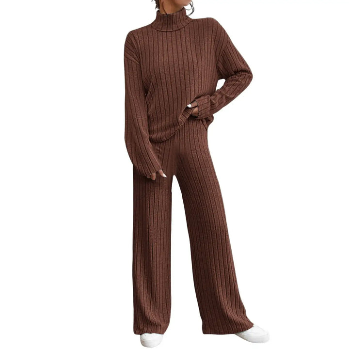Braunes Strick-Set mit Rollkragenpullover und Hose, Damenmode bei IsabellBoutique030