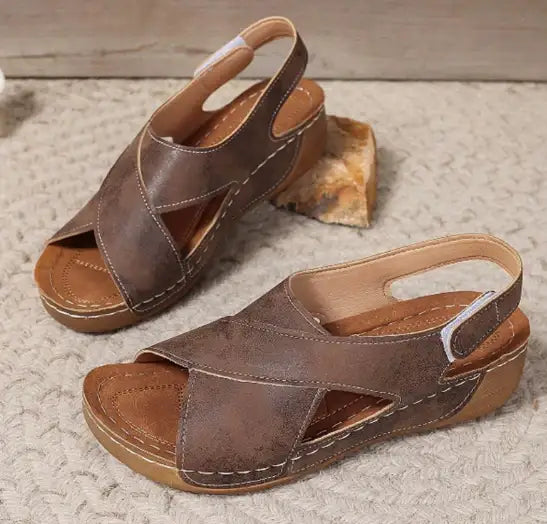 Modische Damen Plateau-Sandalen im Römischen Stil – Perfekt für Strand &amp; Alltag - Damenmode online kaufen | Isabell Boutique