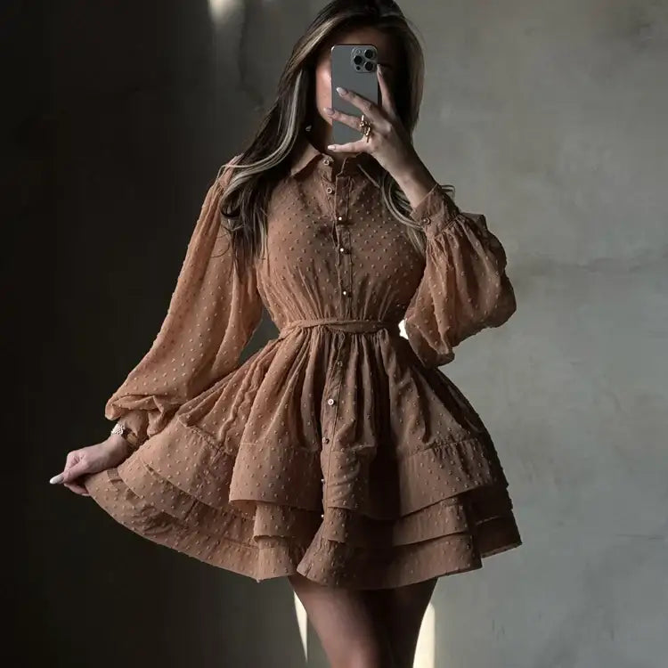 Beiges Rüschenkleid mit langen Ärmeln, gepunktetes Muster, Damenmode. IsabellBoutique030