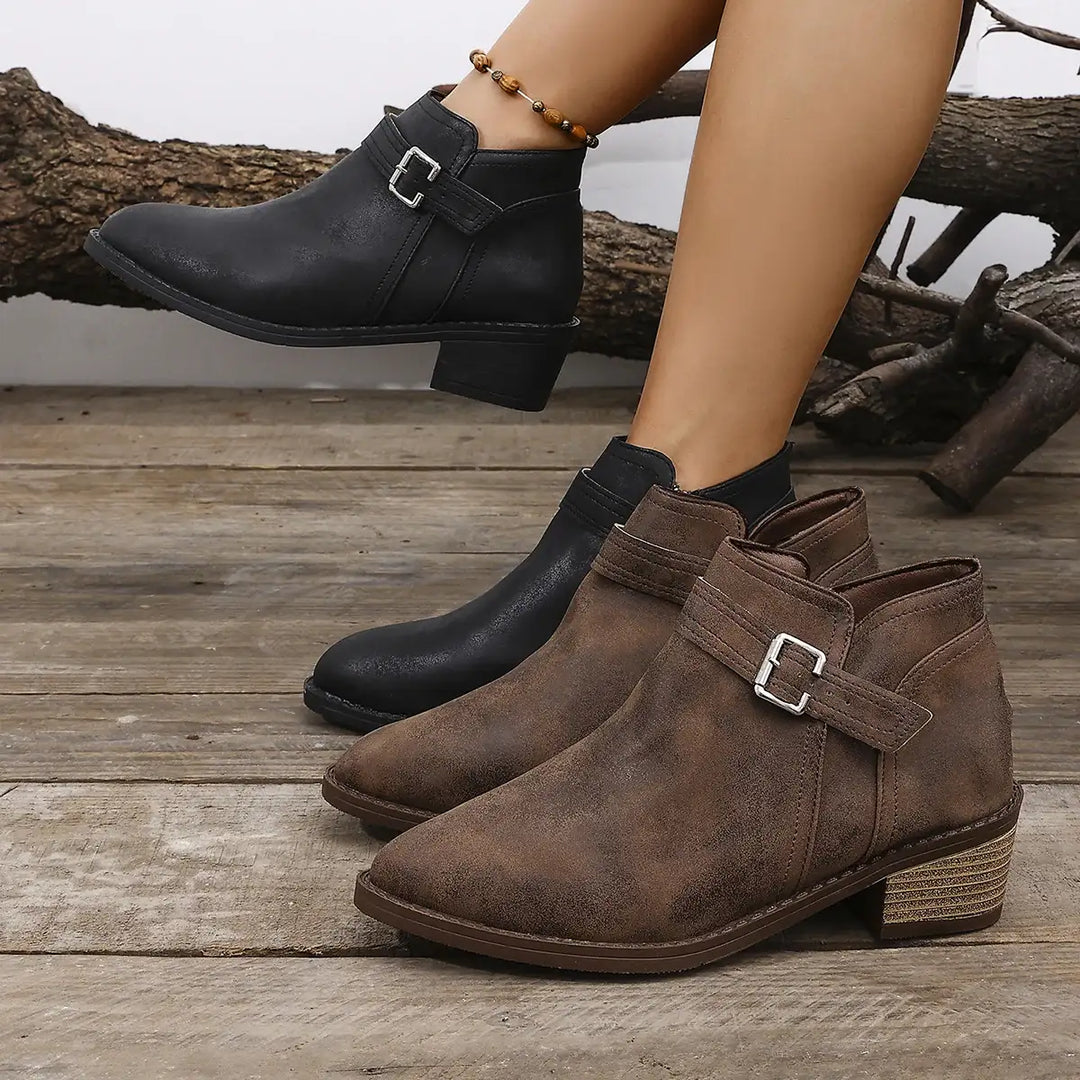 Schwarze ve braune Stiefeletten mit Schnalle, Damenmode bei IsabellBoutique030.