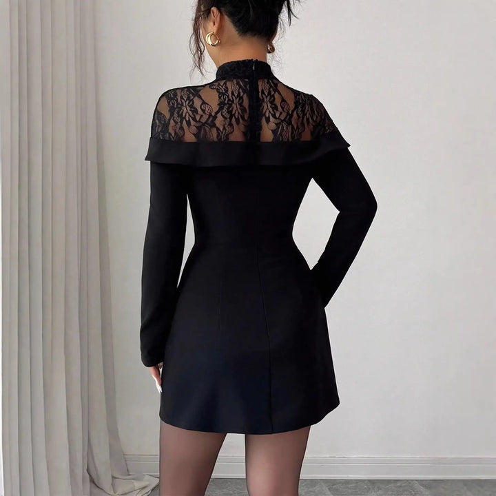 Schwarzes Minikleid mit Spitze, elegantes Damenmode für IsabellBoutique030