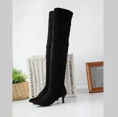 Damen Wildlederstiefel in Übergröße mit hohem Schaft - Damenmode online kaufen | Isabell Boutique