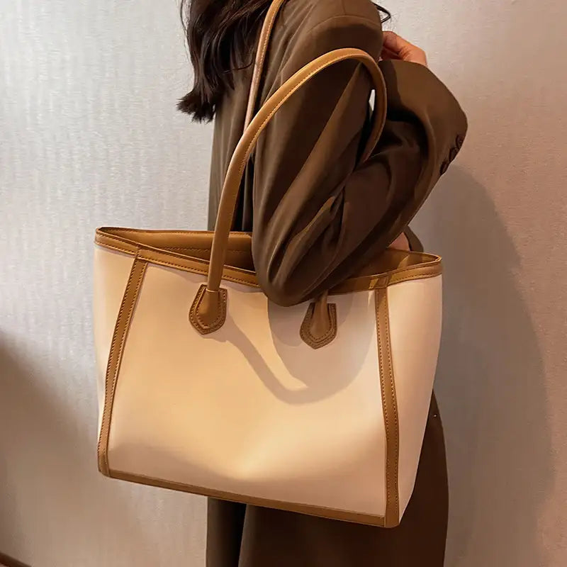 Cremefarbene Handtasche mit braunen Details, modisch, IsabellBoutique030