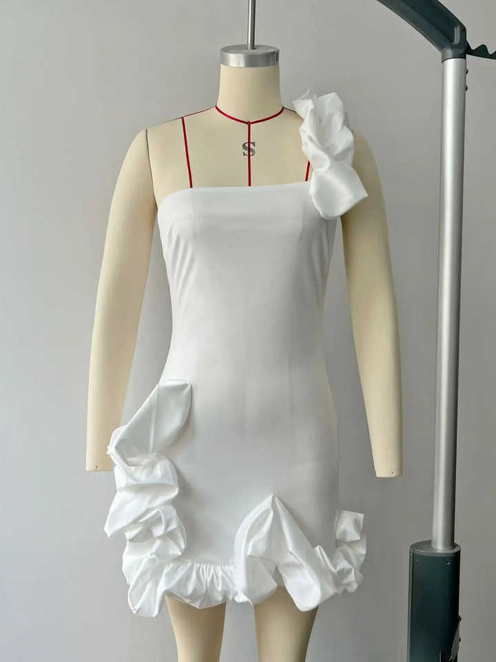 Damenkleid mit Rüschen und taillierter Knospenform - Damenmode online kaufen | Isabell Boutique