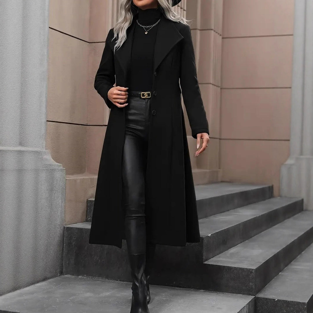 Schwarzer Längenmantel mit Gürtel, stilvolle Damenmode, schwarz, elegant, IsabellBoutique030