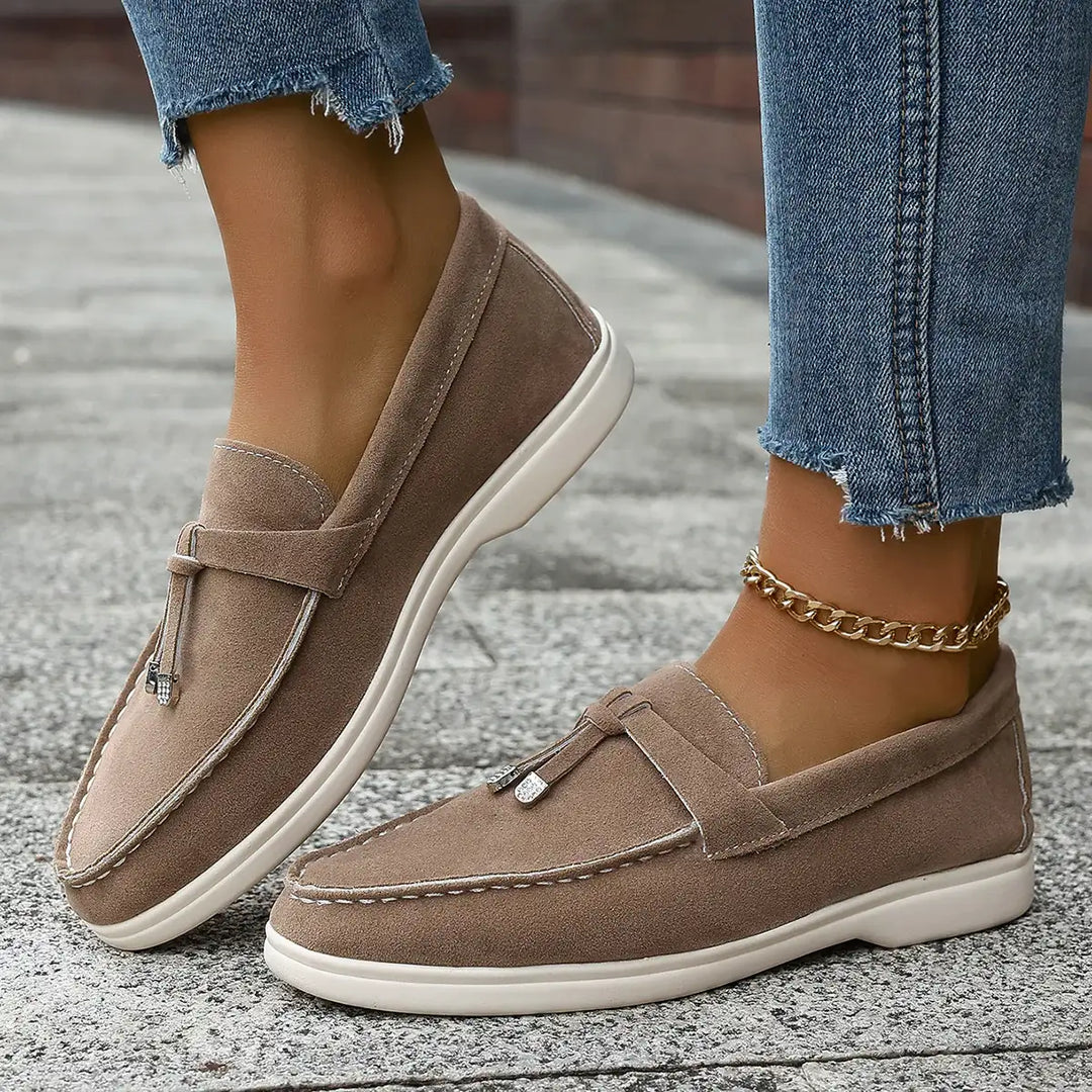 Flache Damen Slipper im Loafer-Stil mit Quasten - Damenmode online kaufen | Isabell Boutique