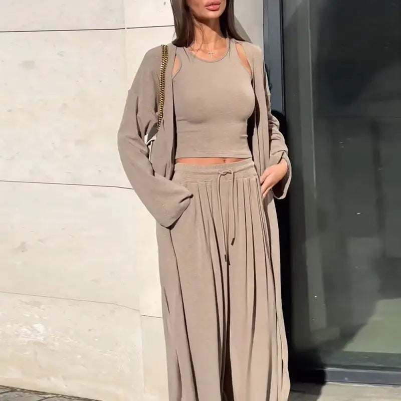 Beiges Damen-Set aus Tank-Top, Hose ve Cardigan. Alltagstauglich. IsabellBoutique030