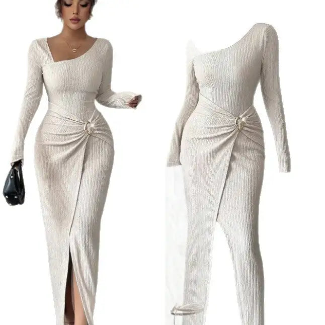 Beiges Langarmkleid mit Schlitz und Ringdetail, eleganter Stil. IsabellBoutique030