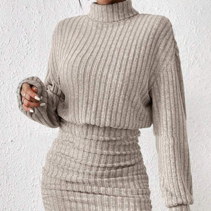 Langarm-Strickanzug mit hohem Kragen und Rippstrick-Design - Damenmode online kaufen | Isabell Boutique
