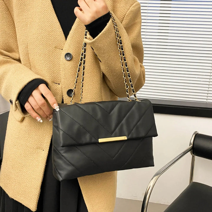 Schlichte Tragbare Lässige Modische Crossbody-Tasche mit Diamantstickerei und Kettenriemen - Damenmode online kaufen | Isabell Boutique