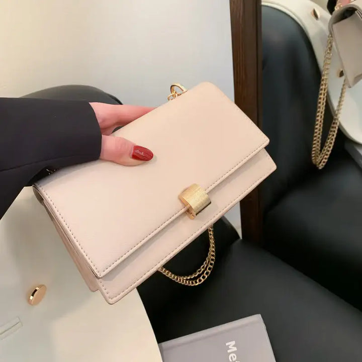 Beliebte kleine Damen-Umhängetasche im koreanischen Stil mit Ein-Schulter-Design und Kettenriemen (quadratisch) - Damenmode online kaufen | Isabell Boutique
