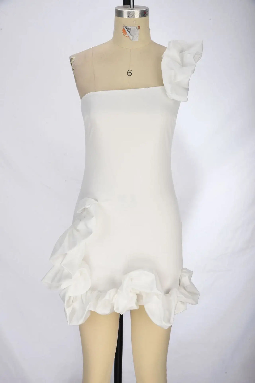 Damenkleid mit Rüschen und taillierter Knospenform - Damenmode online kaufen | Isabell Boutique