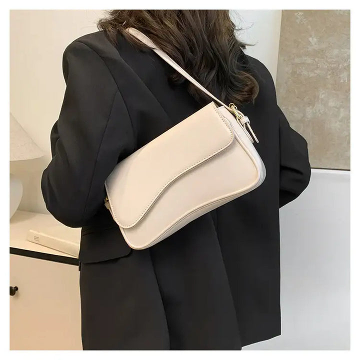 Cremefarbene Handtasche, Schultertasche, elegant, Damenmode bei IsabellBoutique030