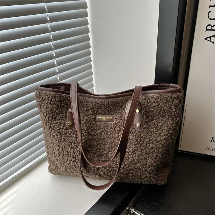 Modische, flauschige und vielseitige Damen-Schultertasche - Damenmode online kaufen | Isabell Boutique