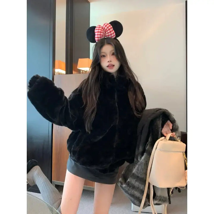 Schwarze Kunstfelljacke mit Kapuze, Mode, IsabellBoutique030